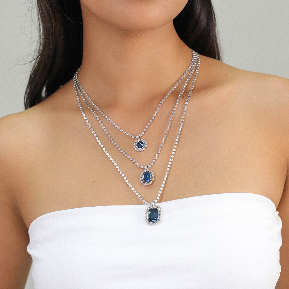 Triple Pendant Necklace. Silver, Sapphire blue crystals. NWT